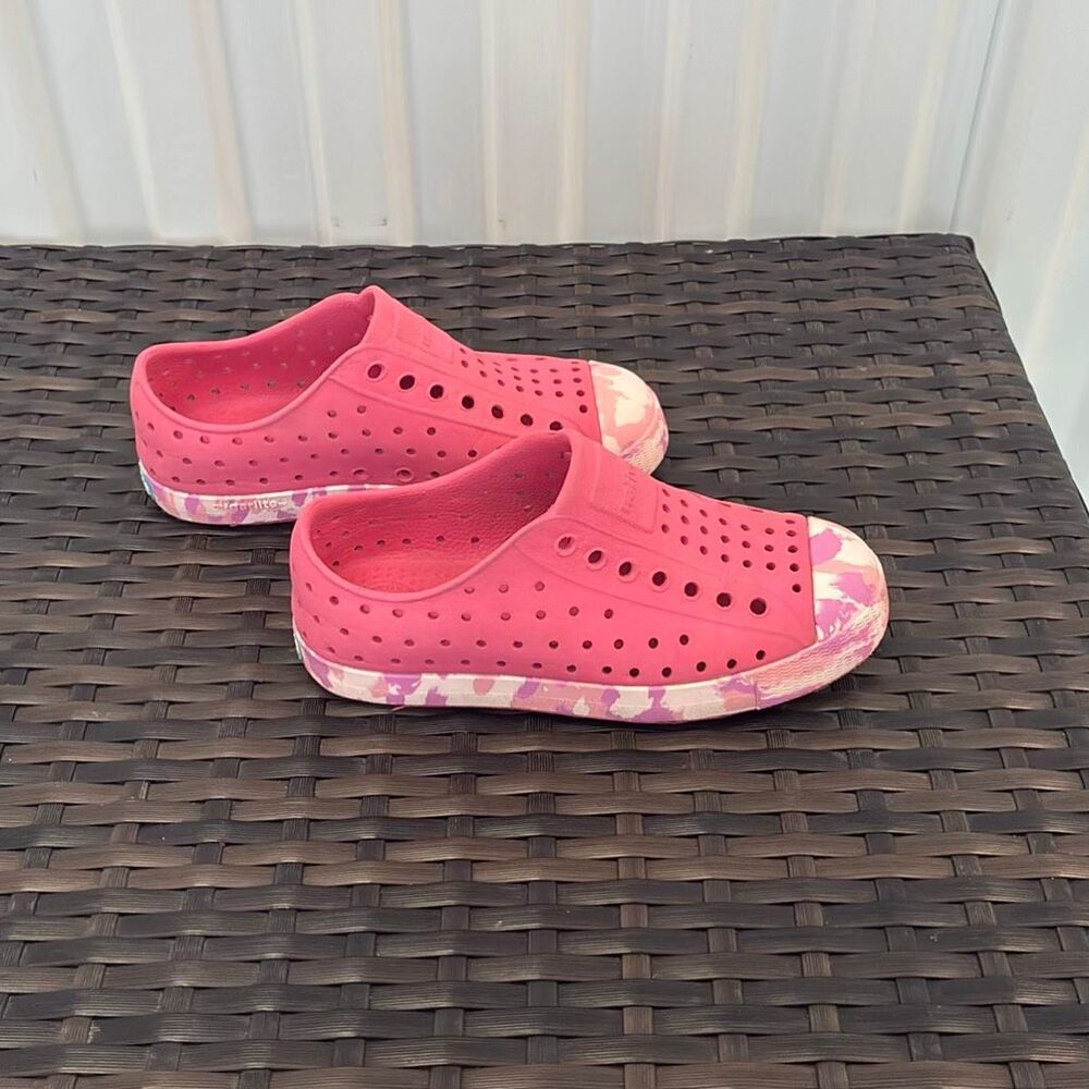 Native Jefferson shoes children’s size 13